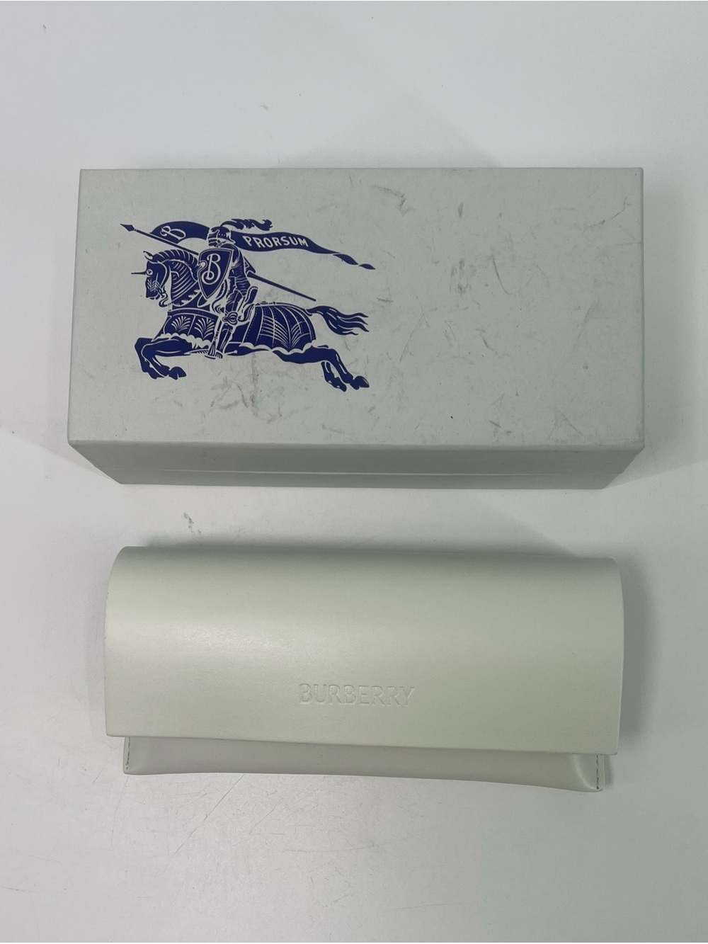 NWT Burberry Cream White Glasses Case Includes Cleaning Cloth And Box